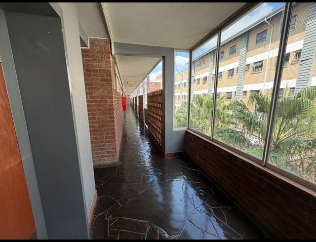 3 BEDROOM APARTMENT FOR SALE IN SUNNYSIDE